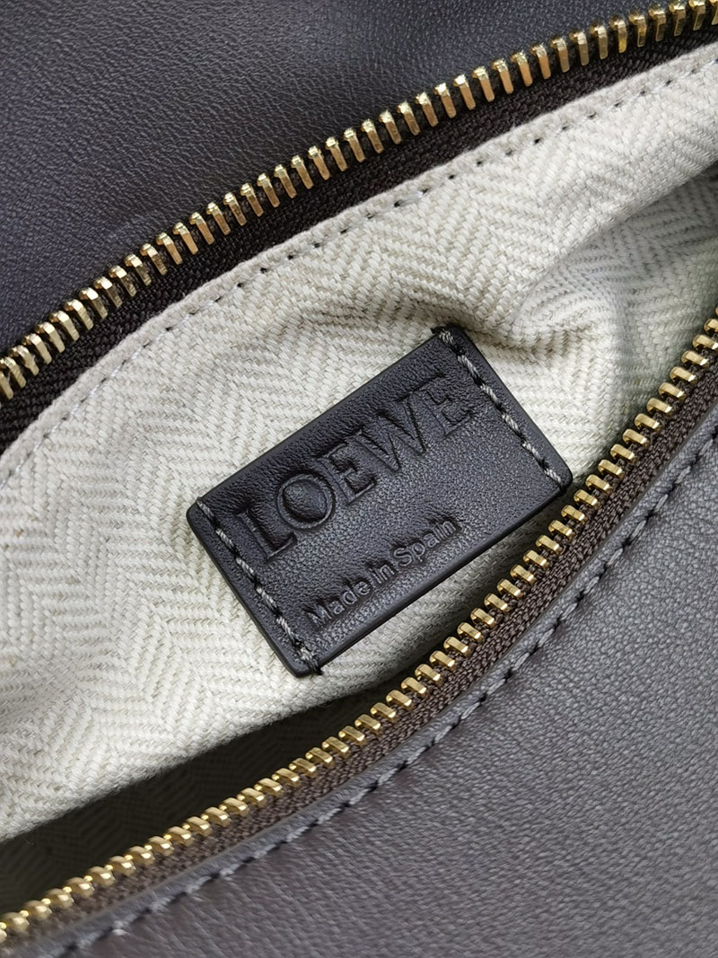レディース ロエベ バッグ 人気 LOEWE パズルバッグ スモール A510P60X41-4521 ダークシガー/シロップ クラシックカーフ ゴールド金具 - 画像 (2)