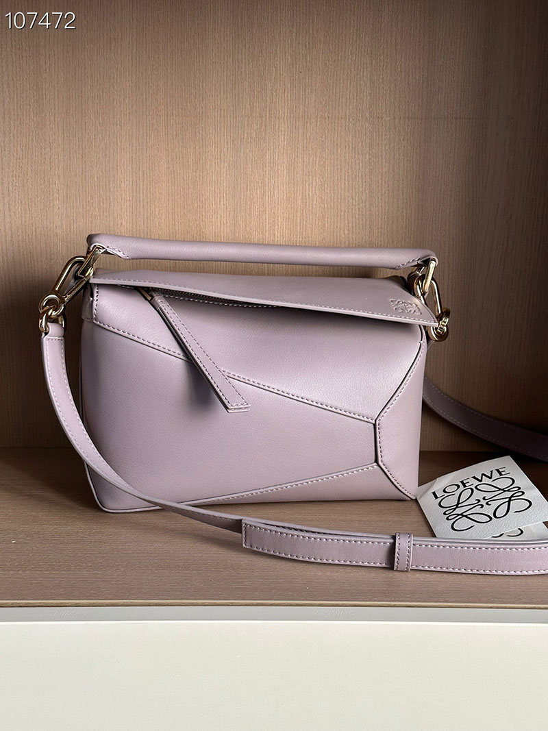 ロエベ パズルバッグ 人気色 LOEWE パズルバッグ スモール A510P60X30-5678 ライトパープル ソフトグレインカーフ ゴールド金具 - 画像 (9)