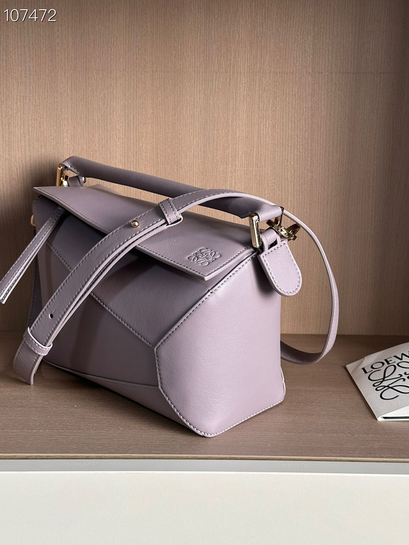 ロエベ パズルバッグ 人気色 LOEWE パズルバッグ スモール A510P60X30-5678 ライトパープル ソフトグレインカーフ ゴールド金具 - 画像 (8)