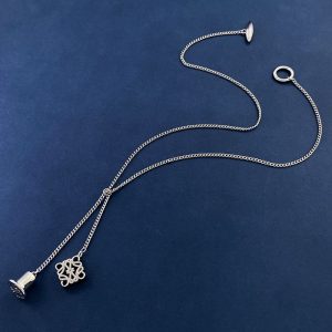 ロエベ ネックレス 人気