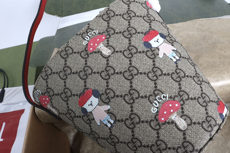 グッチ バッグ 未使用品 GUCCI キム・スンヨン GG プリント バケットバッグ 752356 FADWJ 9742 ベージュ/レッド 芸能人 バック 女性 - 画像 (6)