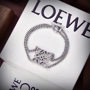 ロエベ ブレスレット 人気色