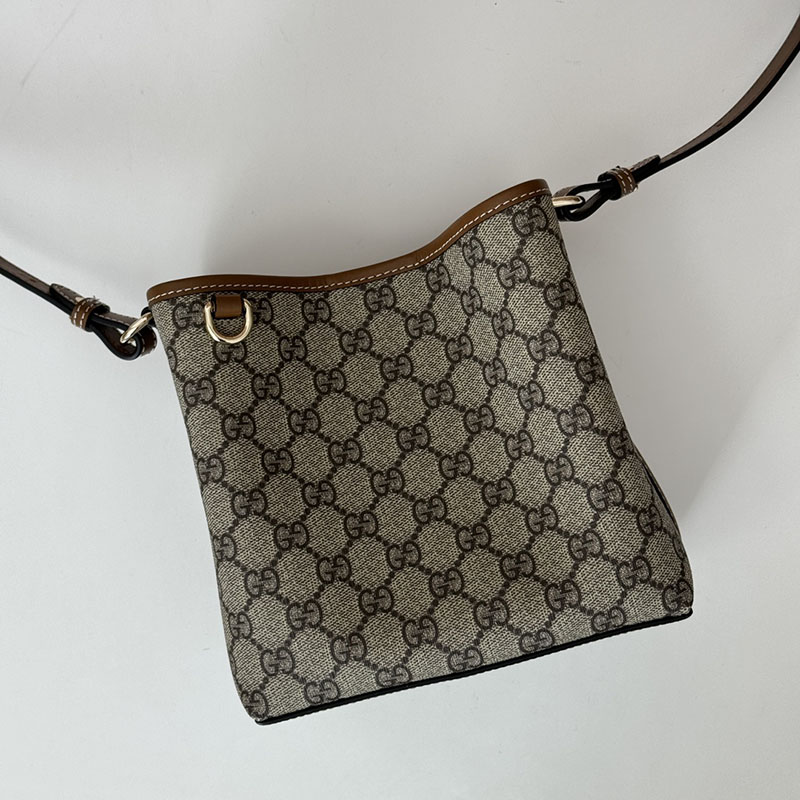 グッチ バッグ 未使用品 GUCCI GGエンブレム ミニ バケットバッグ 815118 FAD6L 9758 ベージュ/ブラウン ミニショルダーバッグ 芸能人 - 画像 (6)