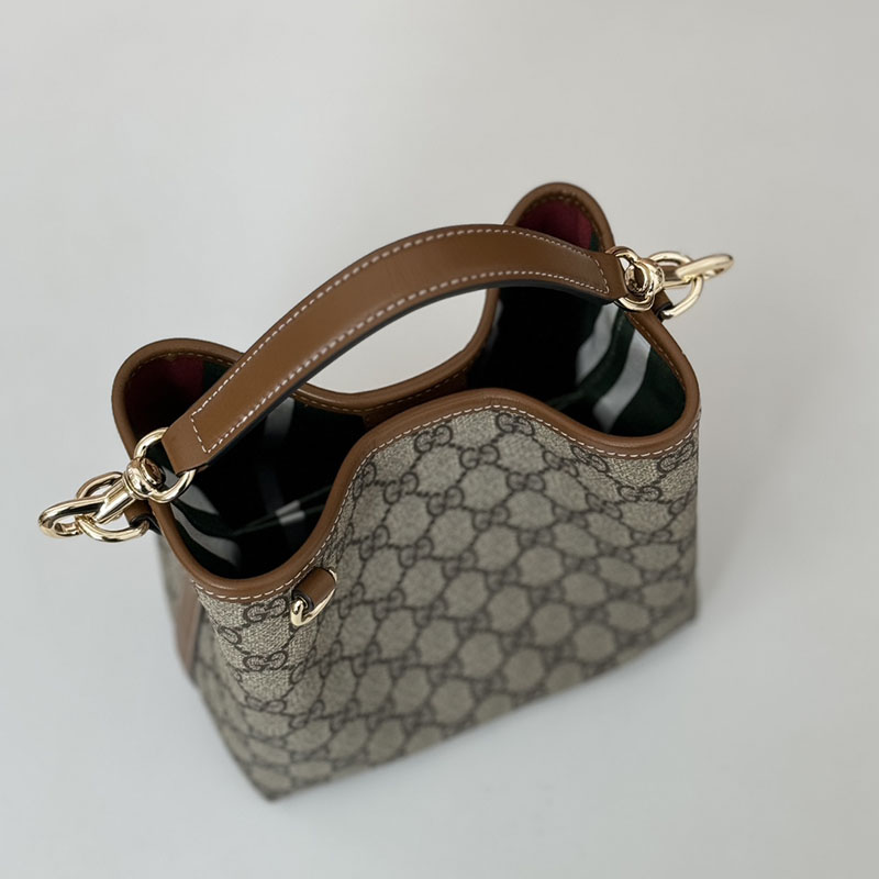 グッチ バッグ 未使用品 GUCCI GGエンブレム ミニ バケットバッグ 815118 FAD6L 9758 ベージュ/ブラウン ミニショルダーバッグ 芸能人 - 画像 (4)