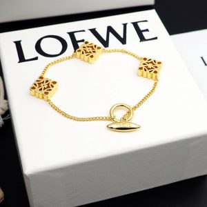 ロエベ ブレスレット 人気色