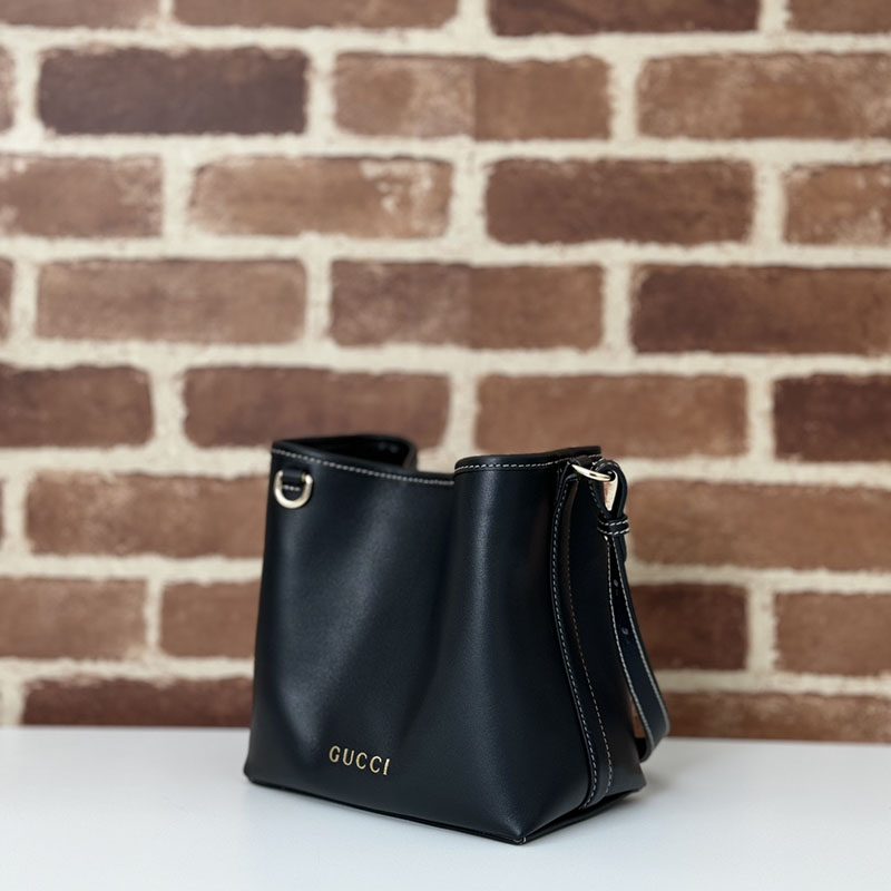 グッチ バッグ 未使用品 GUCCI GGエンブレム ミニ バケットバッグ 815118 AAEC2 1000 ブラック ミニショルダーバッグ 芸能人 - 画像 (9)