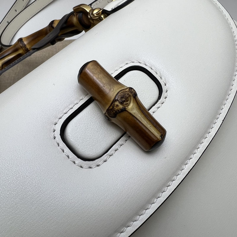 グッチ バッグ 未使用品 GUCCI バンブー 1947 スモール トップハンドルバッグ 675797 10ODT 8454 ホワイト ハイ ブランド 一覧 - 画像 (6)