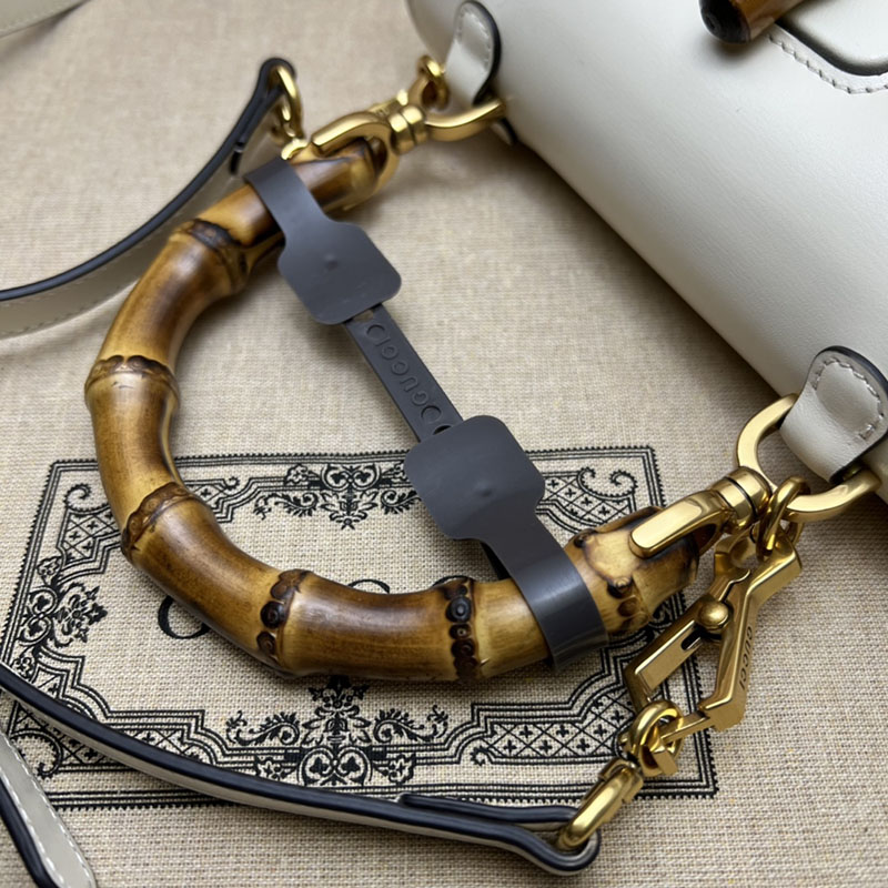 グッチ バッグ 未使用品 GUCCI バンブー 1947 スモール トップハンドルバッグ 675797 10ODT 8454 ホワイト ハイ ブランド 一覧 - 画像 (5)