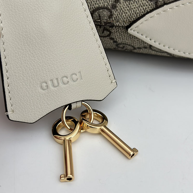 グッチ バッグ 未使用品 GUCCI パドロック GG ミディアム ショルダーバッグ 795113 KHNKG 9641 ベージュ/ホワイト ハイブランドバッグ 人気ランキング - 画像 (5)