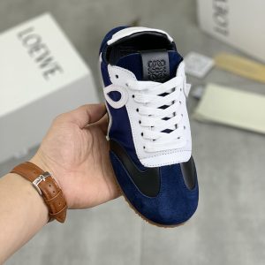ロエベ スニーカー アウトレット