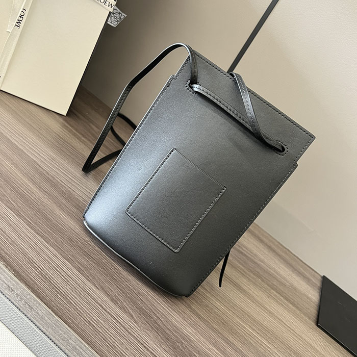 ロエベ バッグ 新作 2024 LOEWE ダイス ポケット C630R12X01-1100 ブラック クラシックカーフ ゴールド金具 - 画像 (4)