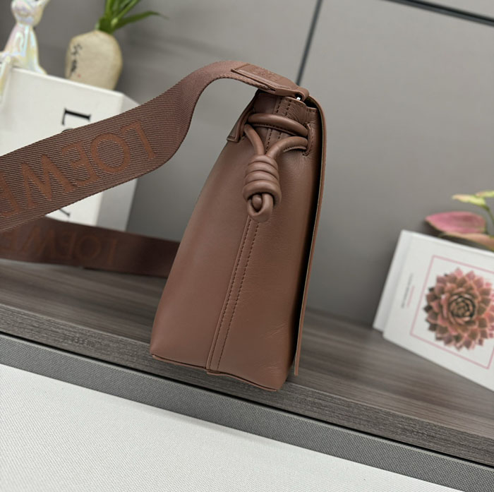 ロエベ バッグ 新作 2024 LOEWE フラメンコ サッチェル B411FSAX04-4783 ブラウニー シャイニーサプルカーフ シルバー金具 - 画像 (9)