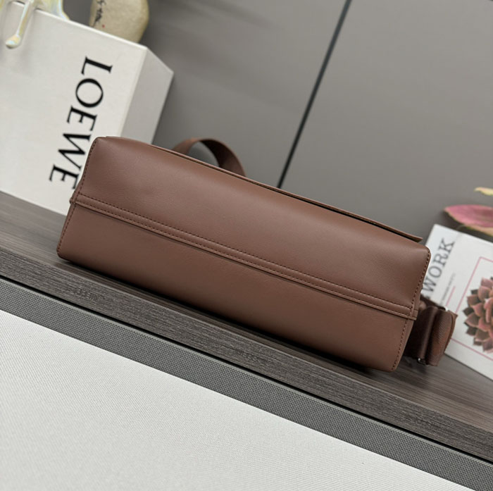 ロエベ バッグ 新作 2024 LOEWE フラメンコ サッチェル B411FSAX04-4783 ブラウニー シャイニーサプルカーフ シルバー金具 - 画像 (7)