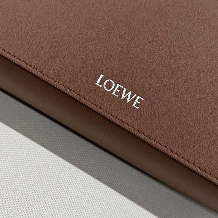 ロエベ バッグ 新作 2024 LOEWE フラメンコ サッチェル B411FSAX04-4783 ブラウニー シャイニーサプルカーフ シルバー金具 - 画像 (6)