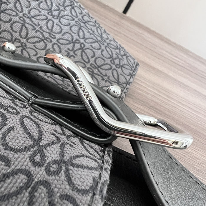 ロエベ 通勤バッグ レディース LOEWE バックル-ホリゾンタル-トート B692K99X02-1100 ブラック クラシックカーフ シルバー金具 - 画像 (4)