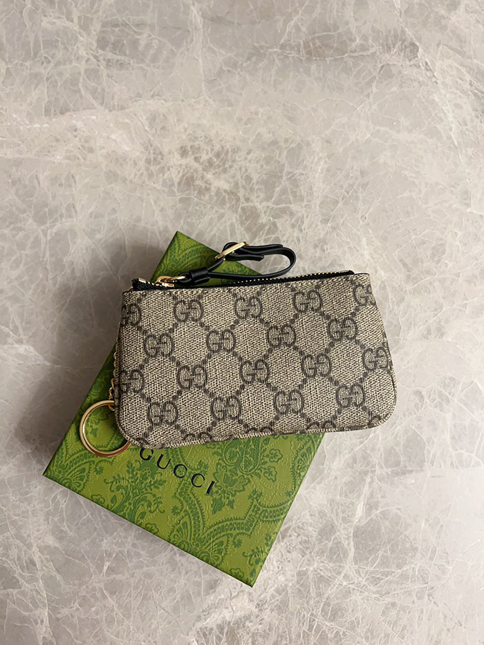 グッチ GGエンブレム キーケース 819113 FAD6L 9741 ベージュ&ブラック gucci キーケース アウトレット 価格 - 画像 (5)