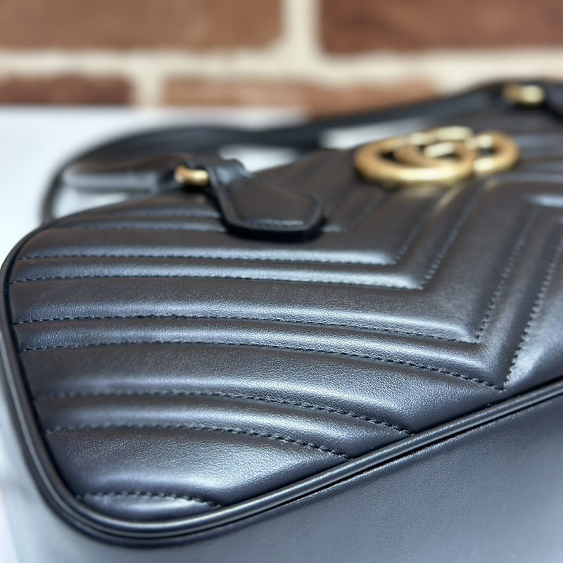 グッチ バッグ 未使用品 GUCCI GGマーモント ミディアム トップハンドルバッグ 795218 AABZB 1000 ブラック 2泊旅行 バッグ レディース 軽い おしゃれ - 画像 (5)