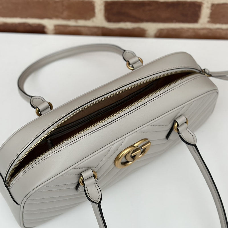 グッチ バッグ 未使用品 GUCCI GGマーモント ミディアム トップハンドルバッグ 795218 AABZB 1440 ライトグレー 2泊旅行 バッグ レディース 軽い おしゃれ - 画像 (3)