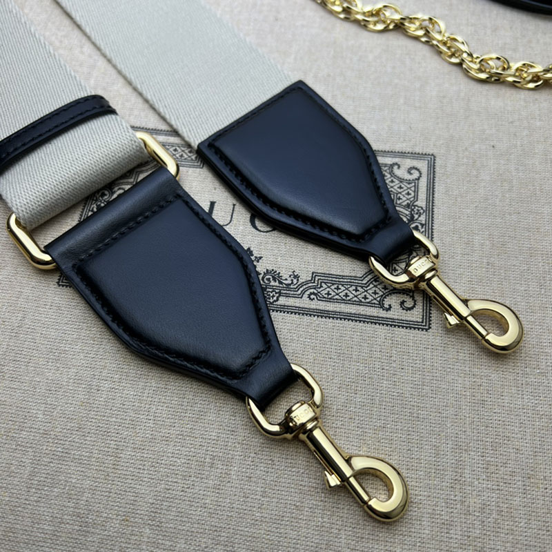グッチ バッグ 未使用品 GUCCI レディース GGマトラッセ レザー ハンドバッグ 735049 UM8HG 1046 ブラック ハンドバッグ レディース 本革 - 画像 (3)