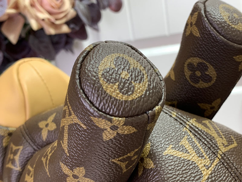 ルイヴィトン プーチ・バッグ ブラウン M12617 モノグラム ゴールド金具 Vuitton ルイヴィトン 小物入れ メンズ - 画像 (2)