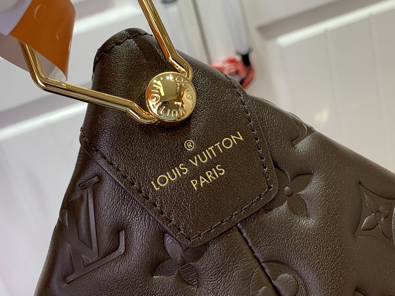 ルイヴィトン Coussin Hobo MM ショコラ M12072 モノグラム ゴールド金具 ルイヴィトン ロウキーホーボー 口コミ - 画像 (4)
