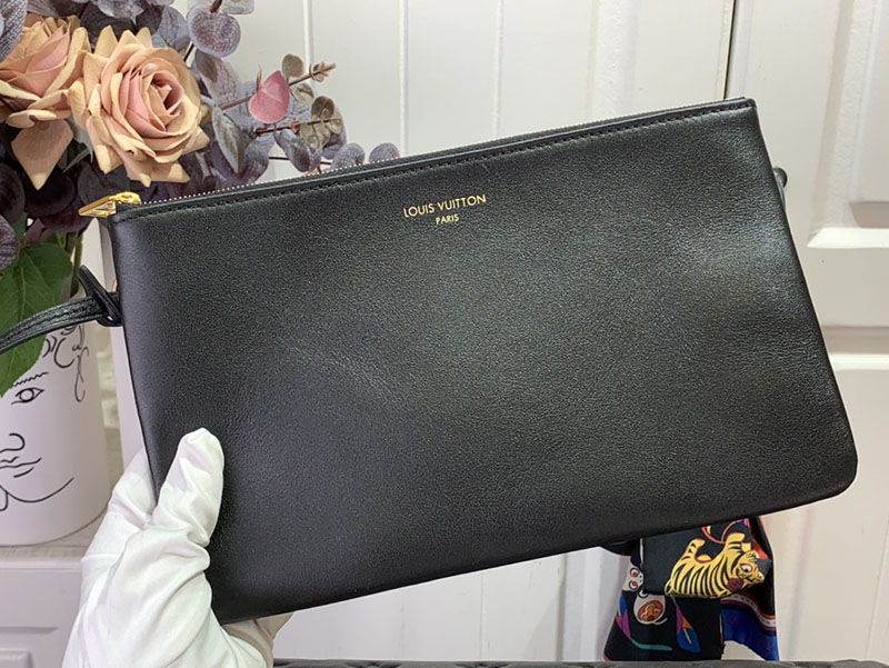 ルイヴィトン Coussin Hobo MM ブラック M12068 モノグラム ゴールド金具 ルイヴィトン ロウキーホーボー 口コミ - 画像 (4)