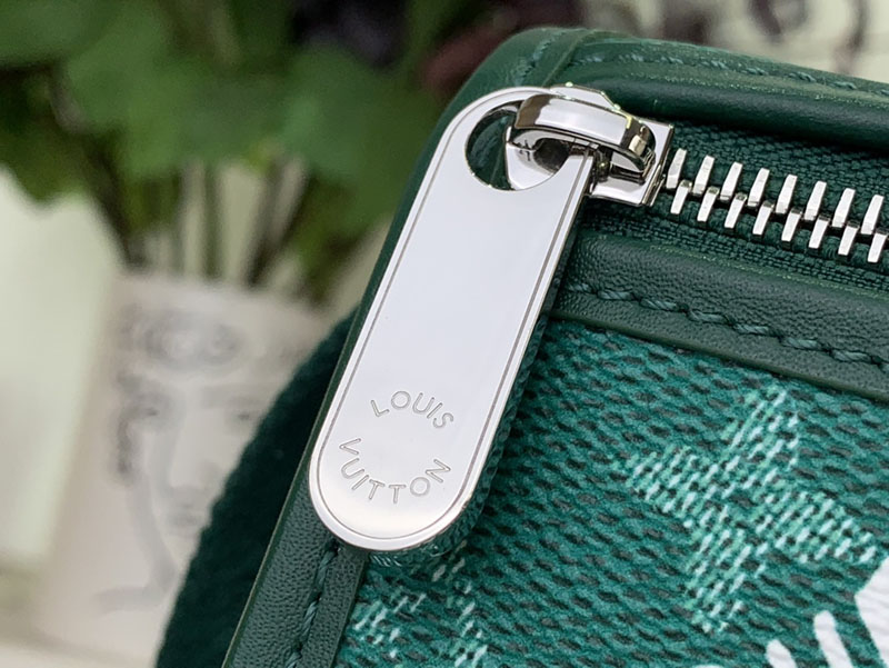 ルイヴィトン ボスフォール・ウェアラブル ウォレット グリーン M12637 モノグラム シルバー金具 ルイヴィトン 普段使い バッグ(メンズ) - 画像 (5)