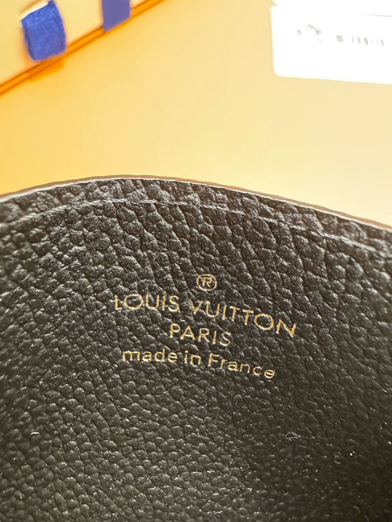 並行輸入品 ルイヴィトン カードケース ポルト カルト・LV チャーム M82132 RFID モノグラム ブラック ヴィトン カードケース 使い方 - 画像 (6)