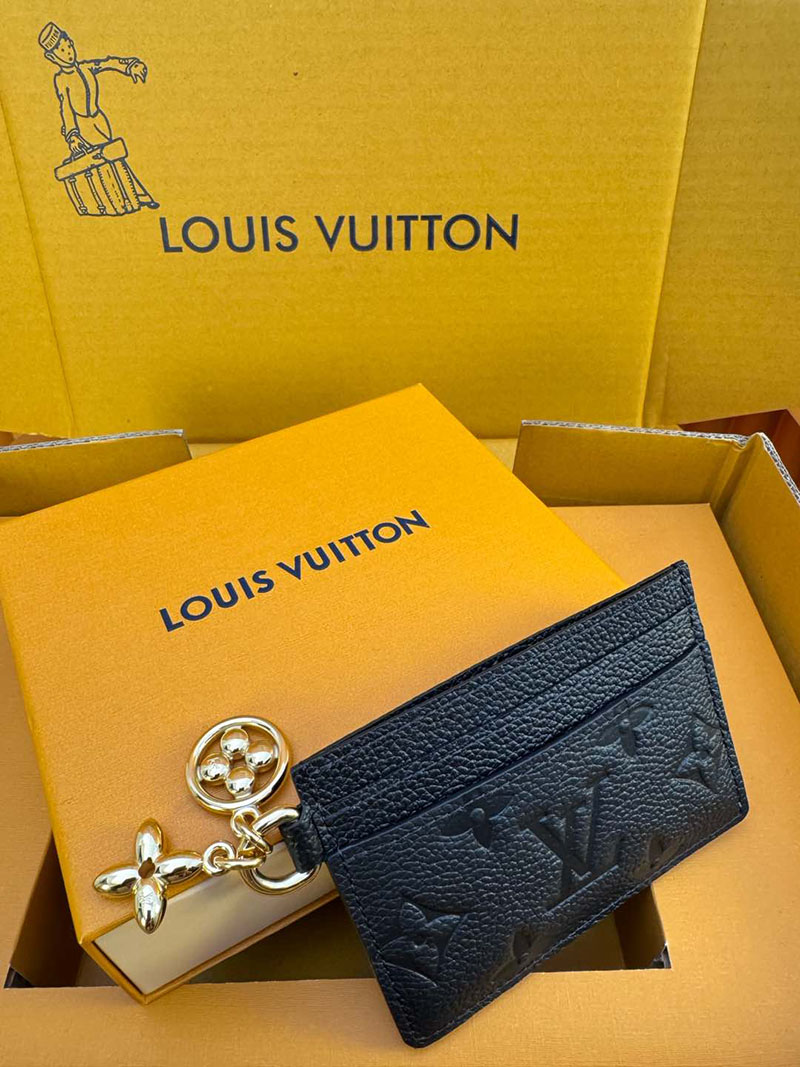 並行輸入品 ルイヴィトン カードケース ポルト カルト・LV チャーム M82132 RFID モノグラム ブラック ヴィトン カードケース 使い方 - 画像 (2)