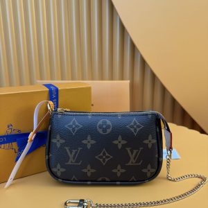 ルイヴィトン ポーチバッグ
