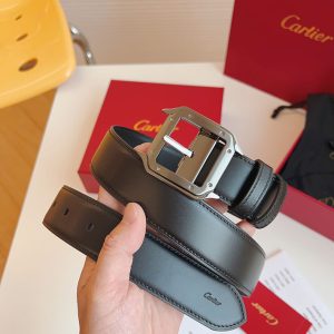 カルティエ ベルト交換 革 から 金属