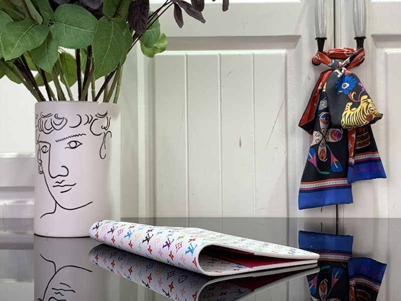 ルイヴィトンブックカバーコピー LV x TM Monogram Multicolore Emily Notebook Cover MM GI1299 ルイヴィトン 村上隆 新作 - 画像 (7)