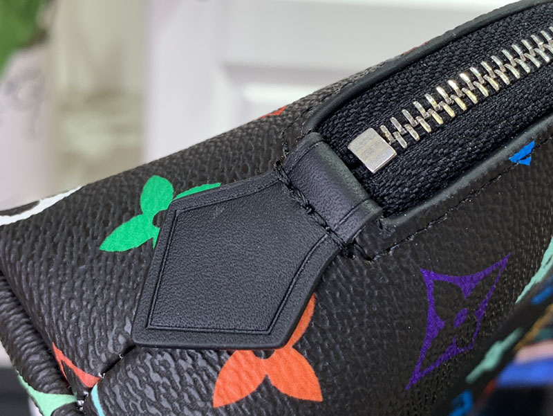 村上隆 ルイヴィトン LV × TM ポシェット・コスメティック PM マルチカラー 2517745 モノグラム ゴールド金具 ルイヴィトン 化粧ポーチ - 画像 (5)