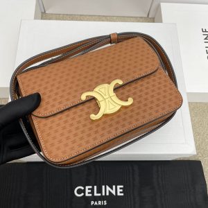 セリーヌ ショルダーバッグ 人気