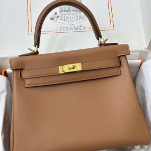ケリーバッグ 新品 値段