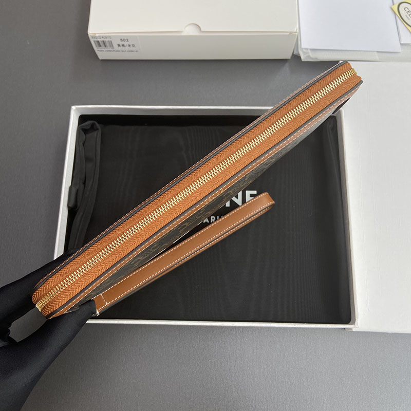 最高級セリーヌスーパーコピー セリーヌバッグコピー ストラップ付きスモールポーチ 10J502FES.04LU タン セリーヌ 化粧ポーチ 公式 - 画像 (8)