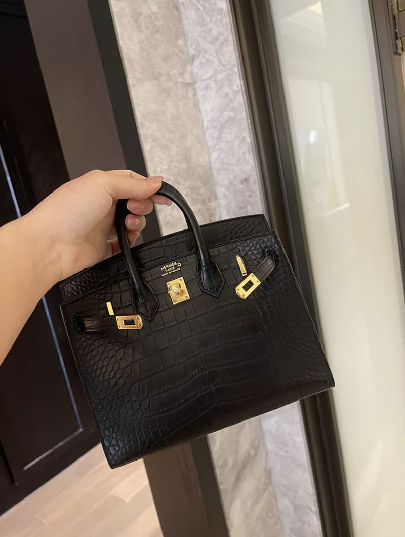 人気色 H品 エルメス バーキン20 セリエ 黒 ブラック クロコダイル アリゲーターマット ゴールド金具 2517795 バーキン20 定価 - 画像 (5)