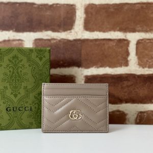 グッチ ダブルgウォレット 使い勝手