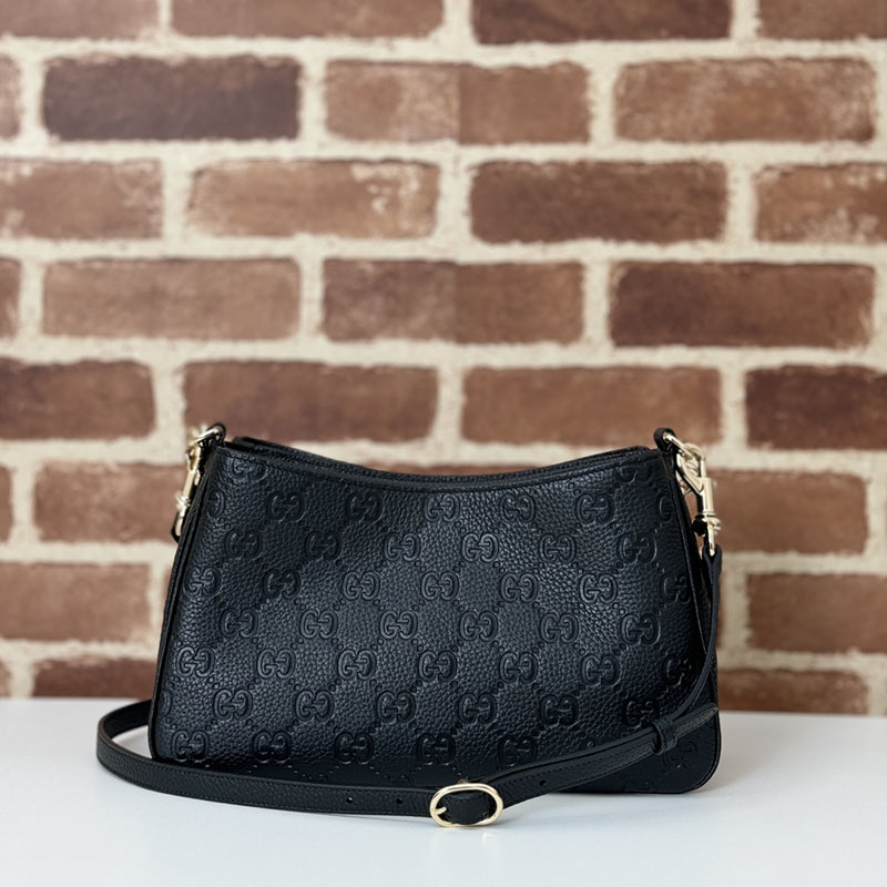 グッチ バッグ 人気 GUCCI GG EMBLEM SMALL SHOULDER BAG 815263 AAEEM 1000 ブラック グッチ ショルダーバッグ人気 - 画像 (8)