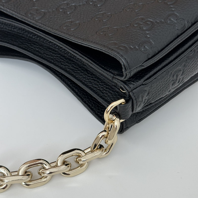 グッチ バッグ 人気 GUCCI GG EMBLEM SMALL SHOULDER BAG 815263 AAEEM 1000 ブラック グッチ ショルダーバッグ人気 - 画像 (5)
