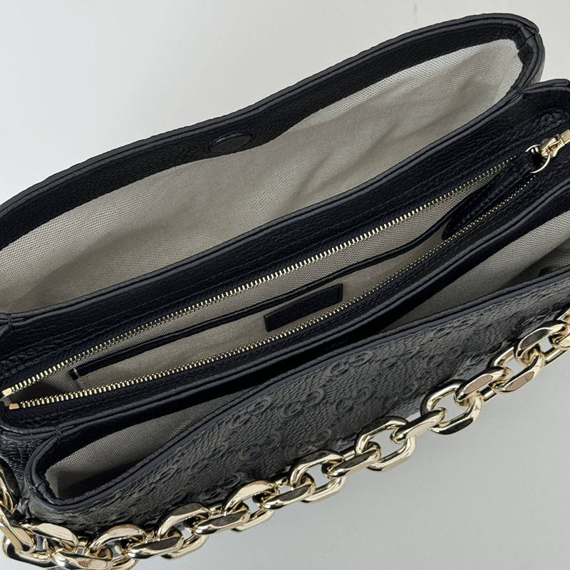 グッチ バッグ 人気 GUCCI GG EMBLEM SMALL SHOULDER BAG 815263 AAEEM 1000 ブラック グッチ ショルダーバッグ人気 - 画像 (2)