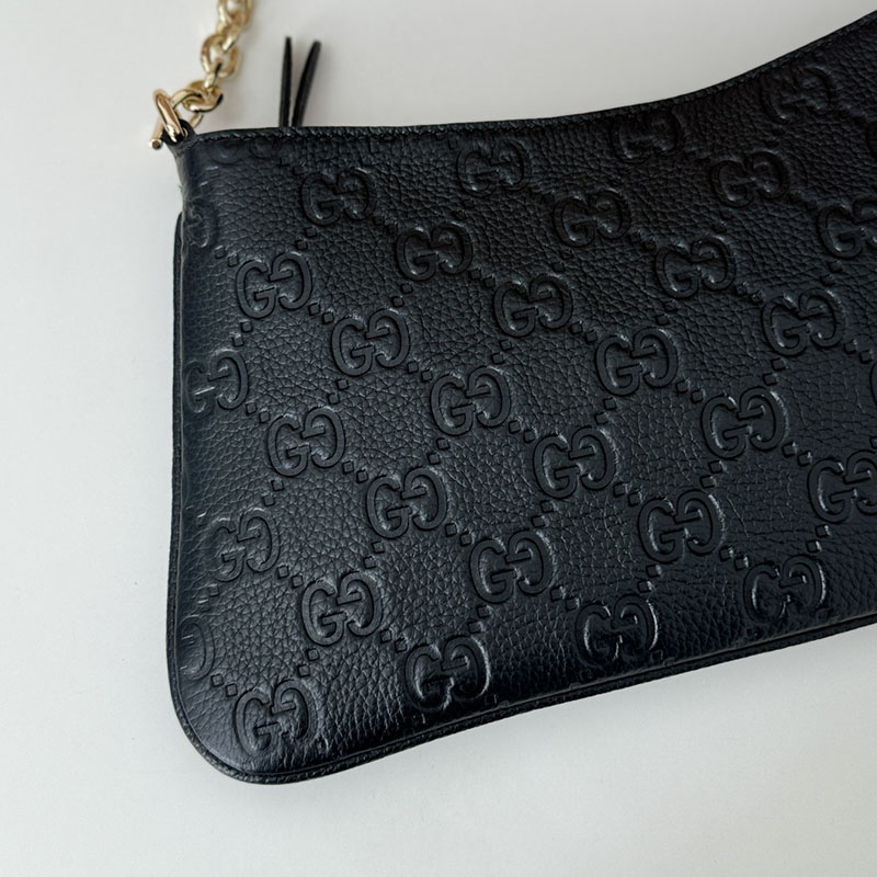 グッチ バッグ 人気 GUCCI GGエンブレム ミディアム ショルダーバッグ 815277 AAEEM 1000 ブラック ショルダーポーチ レディース 人気 - 画像 (3)