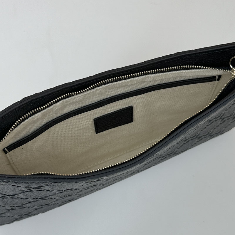 グッチ バッグ 人気 GUCCI GGエンブレム ミディアム ショルダーバッグ 815277 AAEEM 1000 ブラック ショルダーポーチ レディース 人気 - 画像 (2)