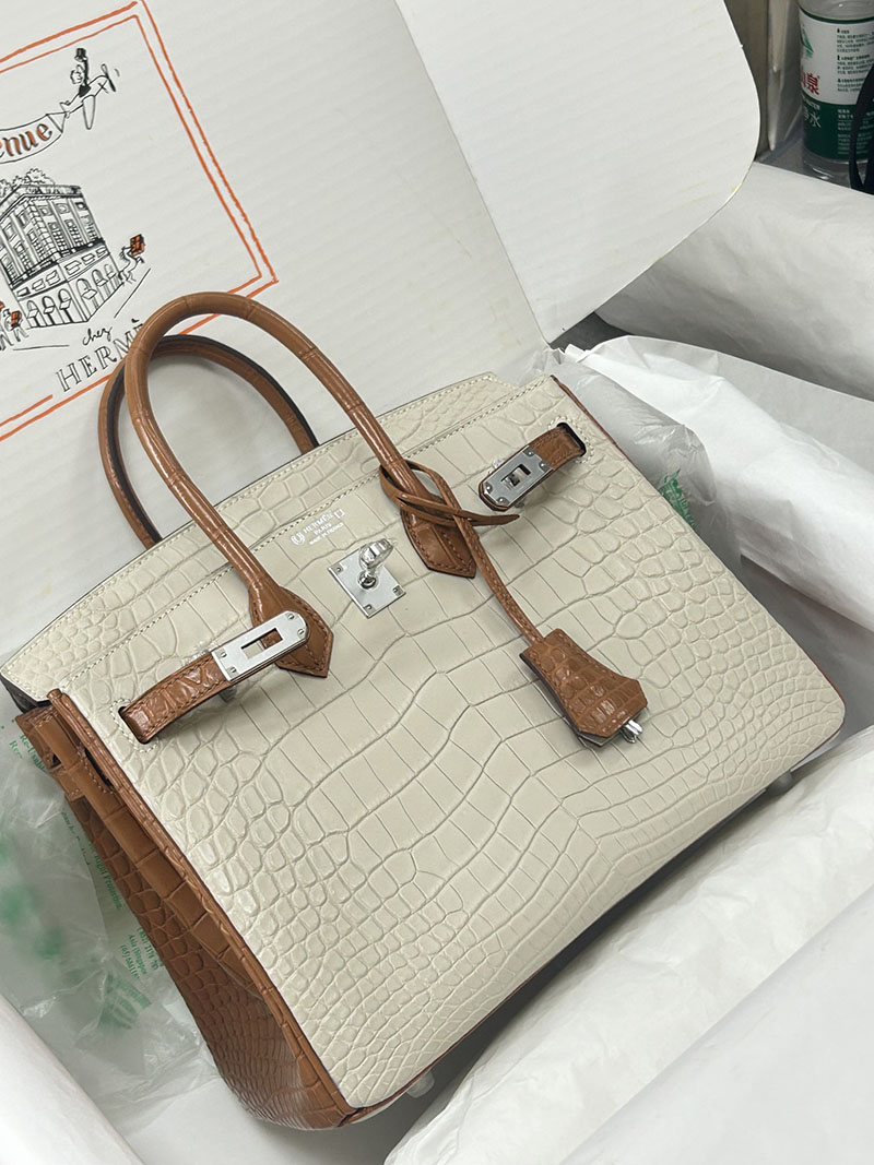 人気色 H品 エルメス バーキン25 パーソナル クレ/ゴールド クロコダイル アリゲーターマット シルバー金具 2517844 バーキン25 クロコ 定価 - 画像 (3)
