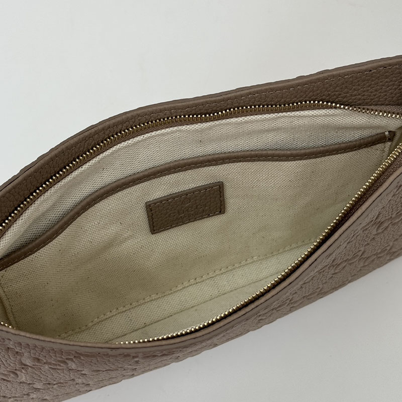 グッチ バッグ 人気 GUCCI GGエンブレム ミディアム ショルダーバッグ 815277 AAEEM 1523 トープ ショルダーポーチ レディース 人気 - 画像 (2)