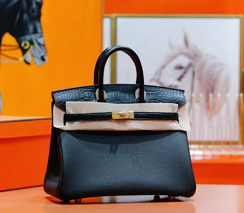 並行輸入品 エルメス バーキン25 タッチ 黒 ブラック トゴ/クロコダイル ニロティカスマット ゴールド金具 2517904 クロコ バーキン25 定価 - 画像 (9)