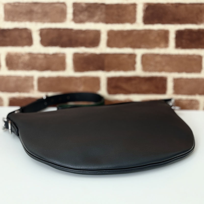 グッチ バッグ 人気 GUCCI グッチB スモール クロスボディバッグ 801887 AZB5Z 1060 ブラック バッグ 安い 店舗 - 画像 (4)