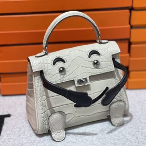 ケリードール バッグ 定価