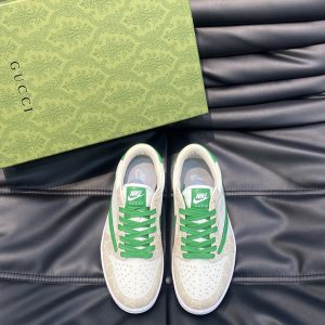 グッチ スニーカー メンズ