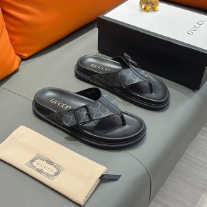 gucci ラバーサンダル